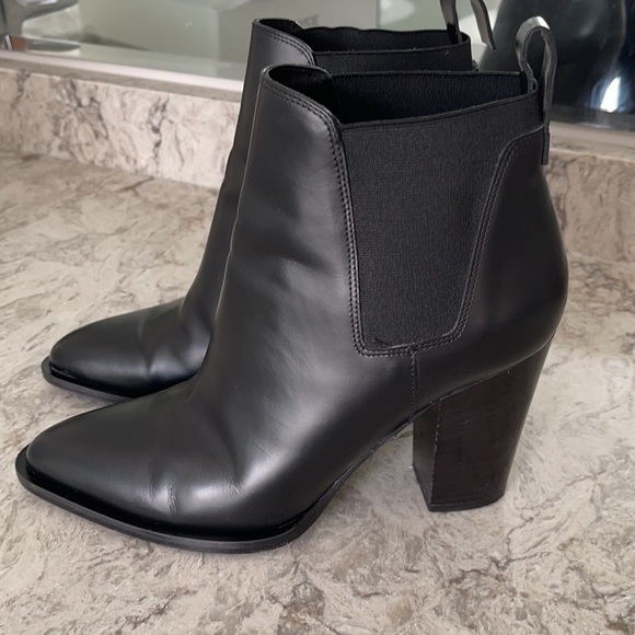 Vince Edith Leather Ankle Boot - Picture 5 of 9
